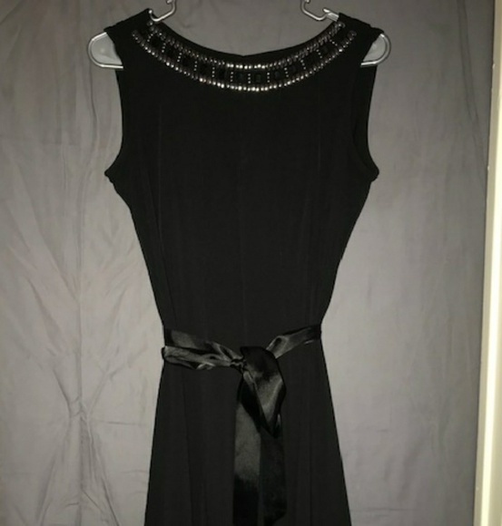 Black dress - Picture 1 of 1